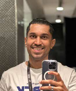 /assets/img/StackDevConf/profile-pics/lighting-talks/shan-mahanama.jpg